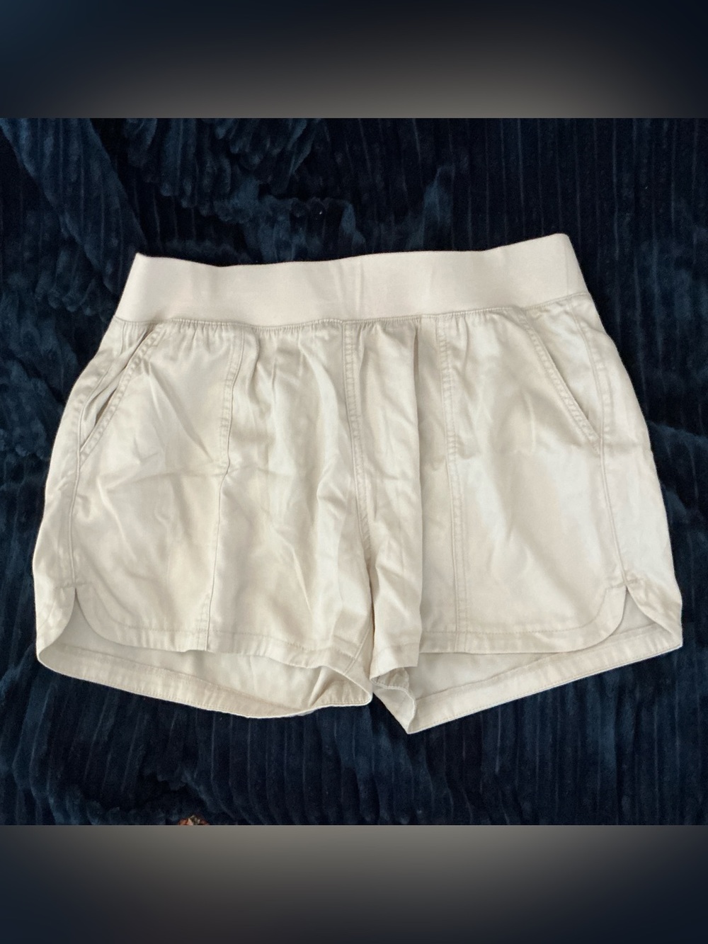 NEW WOMENS TENCEL SHORTS - XL